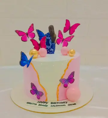 Milky nut cake
